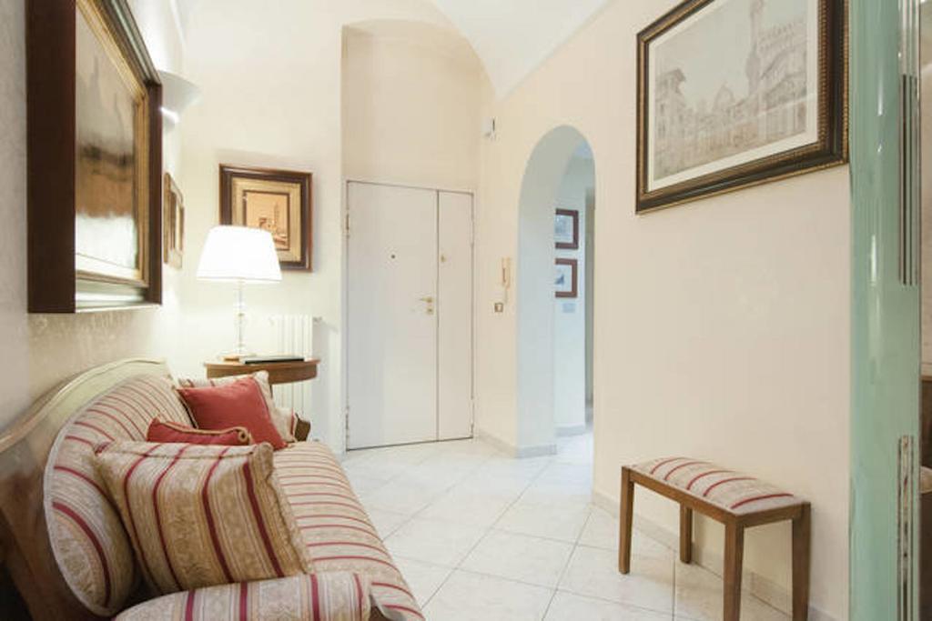 Turenum Apartment Trani Buitenkant foto