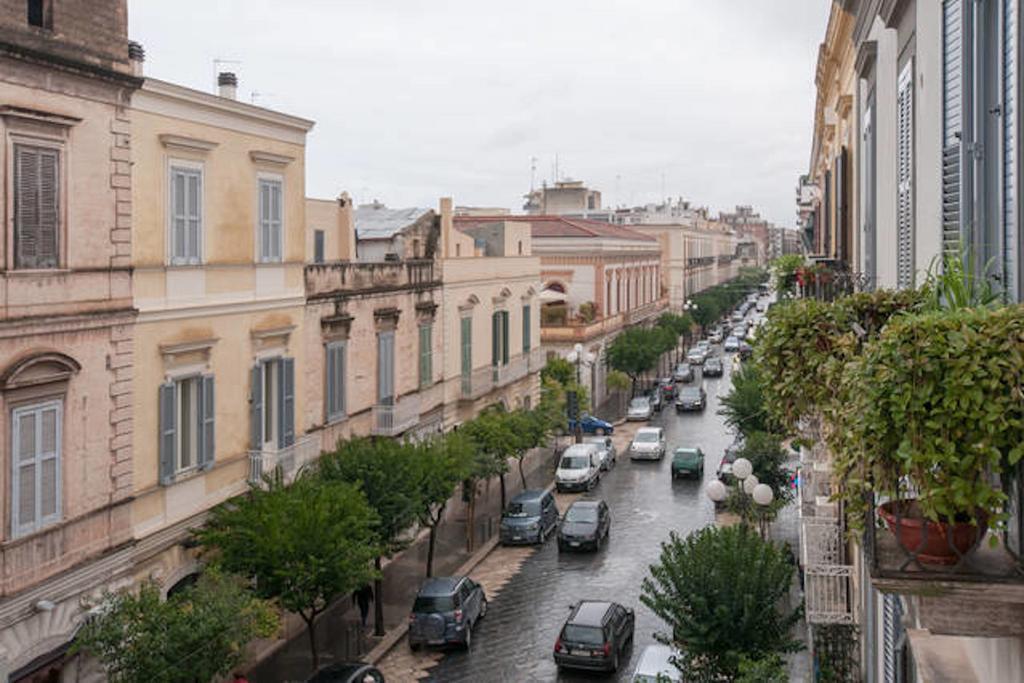Turenum Apartment Trani Buitenkant foto