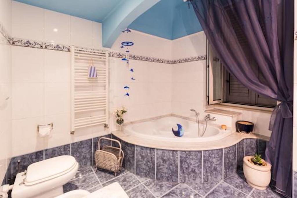 Turenum Apartment Trani Buitenkant foto