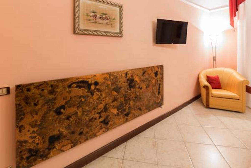 Turenum Apartment Trani Buitenkant foto